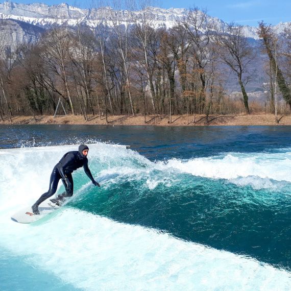 Les avantages de notre vague à surf FlowSurf™ :